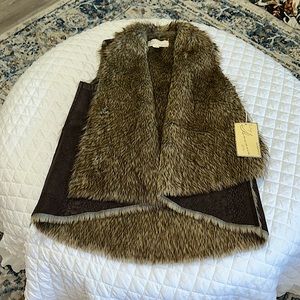 Faux suede and fur Vintage Havana NWT vest size medium